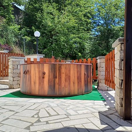 Casa Vacanza Le Viste Serrone ภายนอก รูปภาพ
