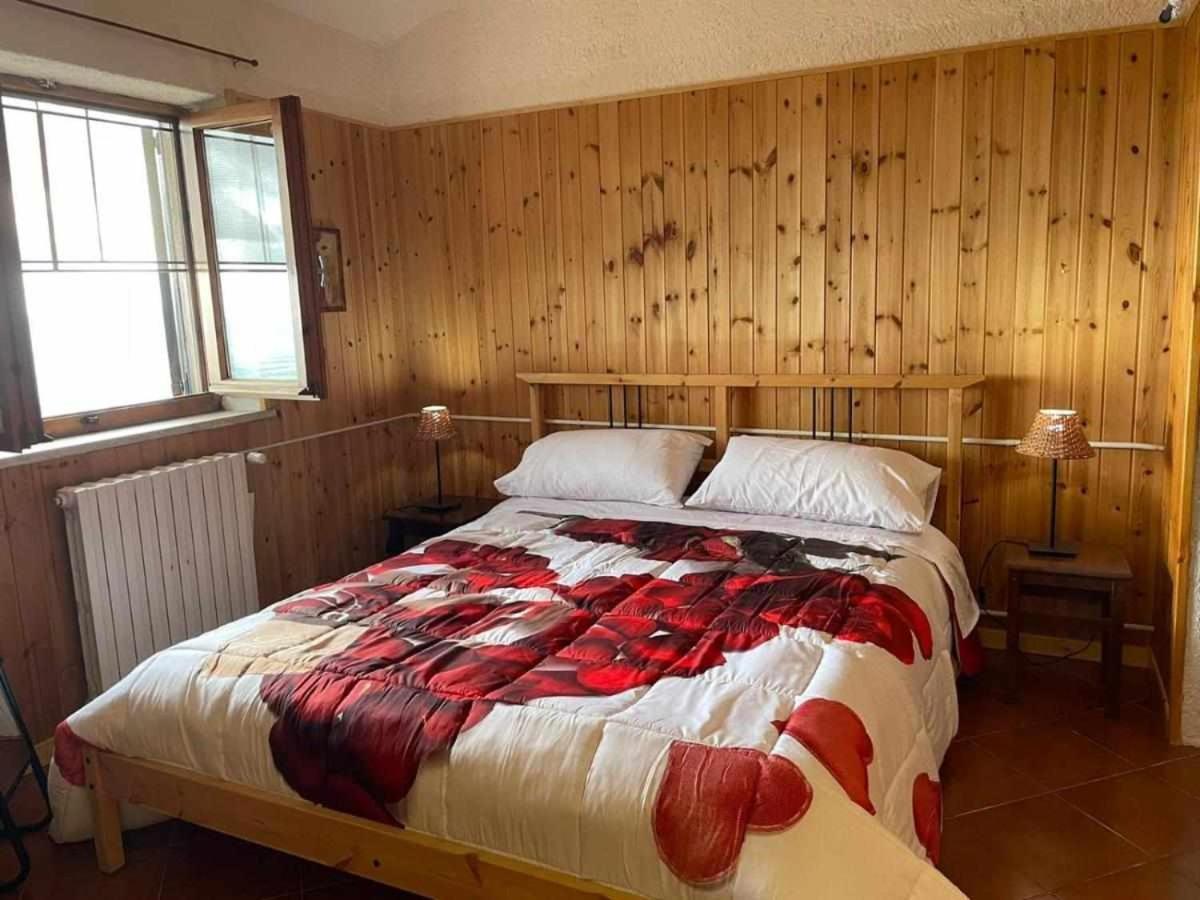 Casa Vacanza Le Viste Serrone ภายนอก รูปภาพ