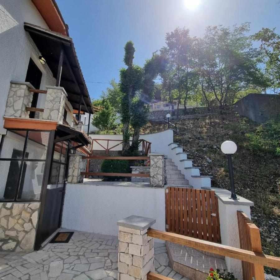 Casa Vacanza Le Viste Serrone ภายนอก รูปภาพ